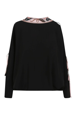 black-shirt-for-women-stylish