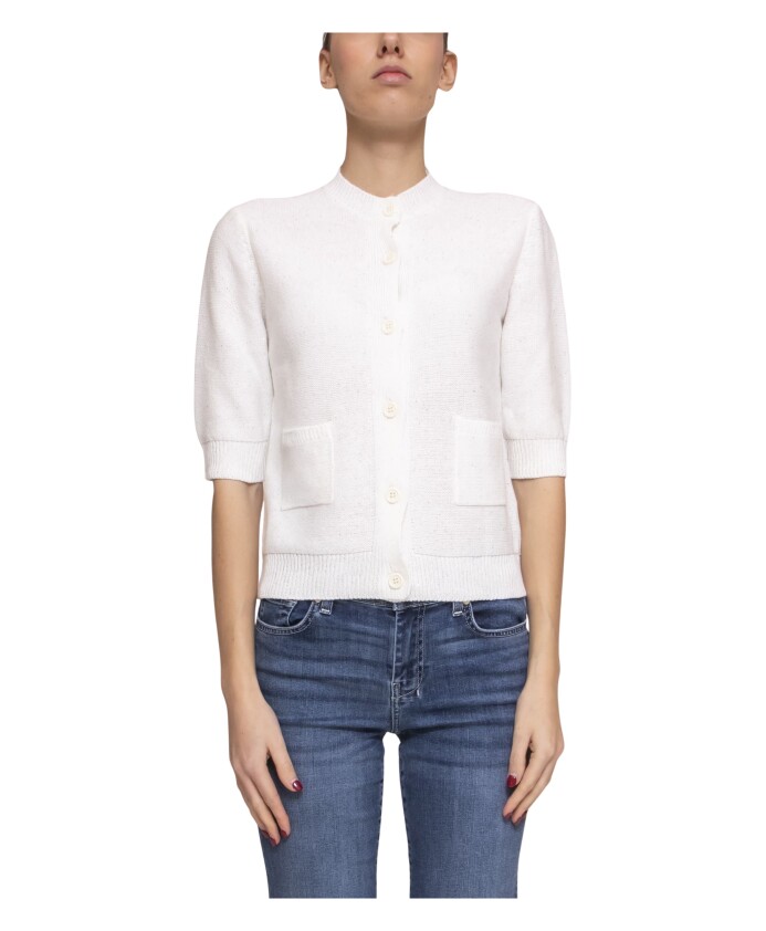 pull-blanc-femme-modele-elegant