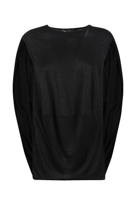 black-top-with-true-to-size-fit