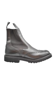 Sznurowane buty