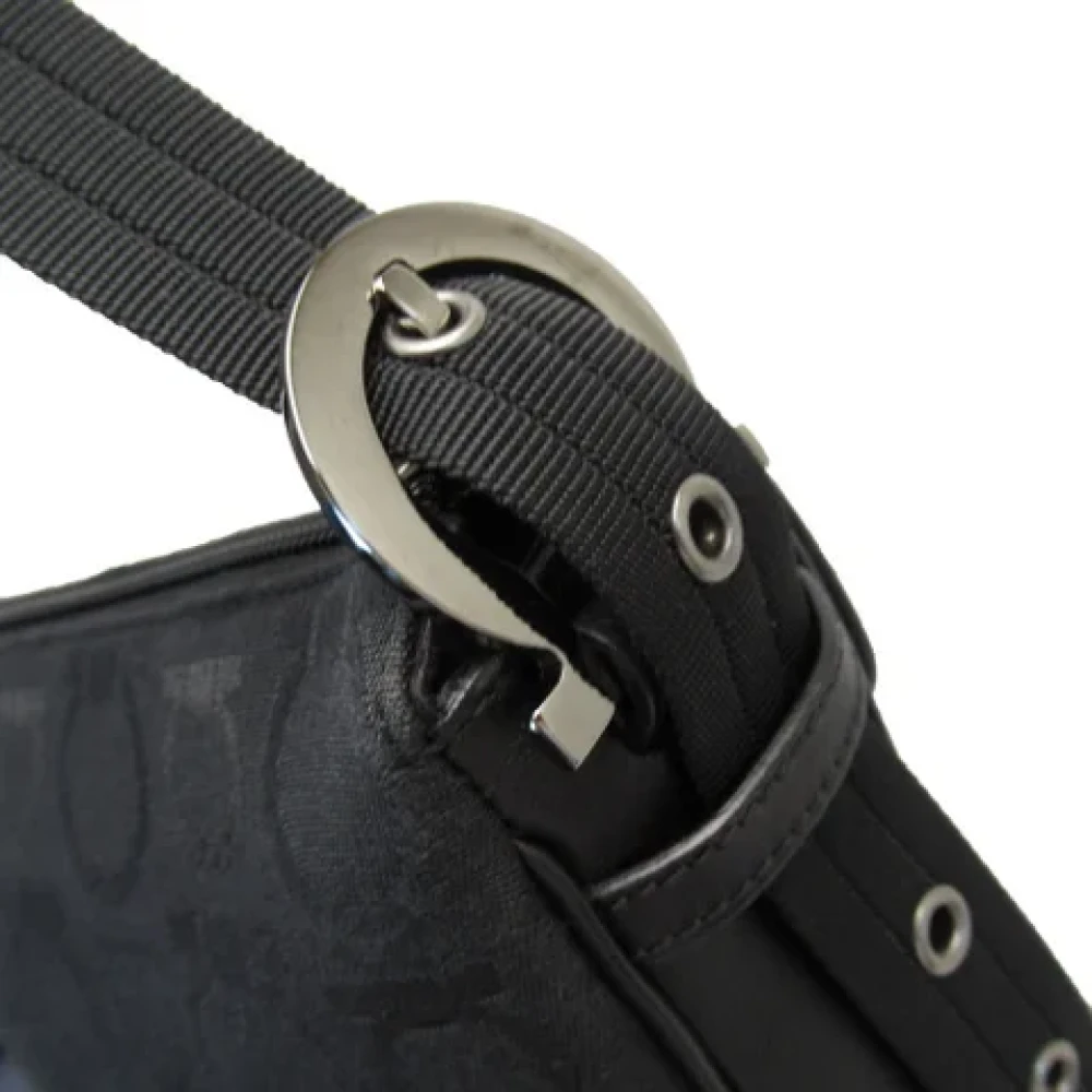Salvatore Ferragamo Pre-owned Canvas shoulder-bags Black Dames