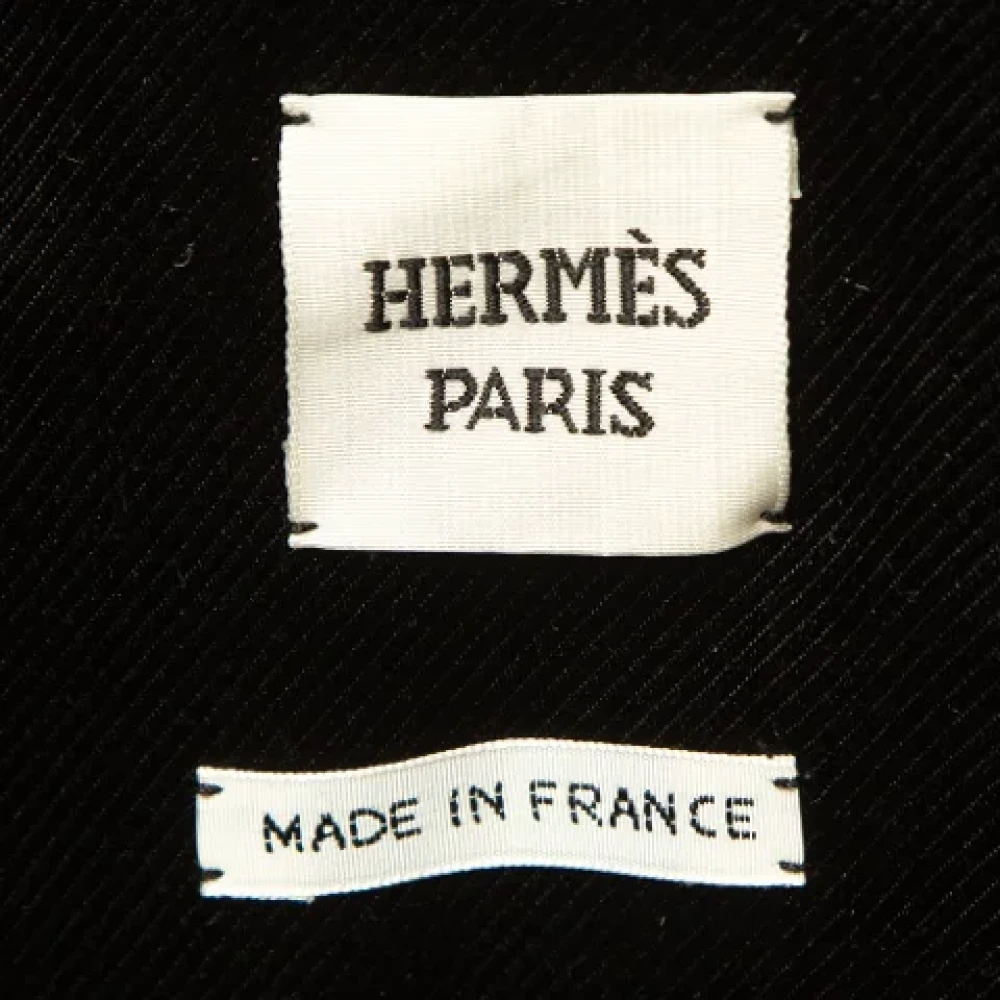 Hermès Vintage Pre-owned Silk outerwear Black Dames