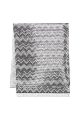 beige-pailletten-versierde-rande-stola