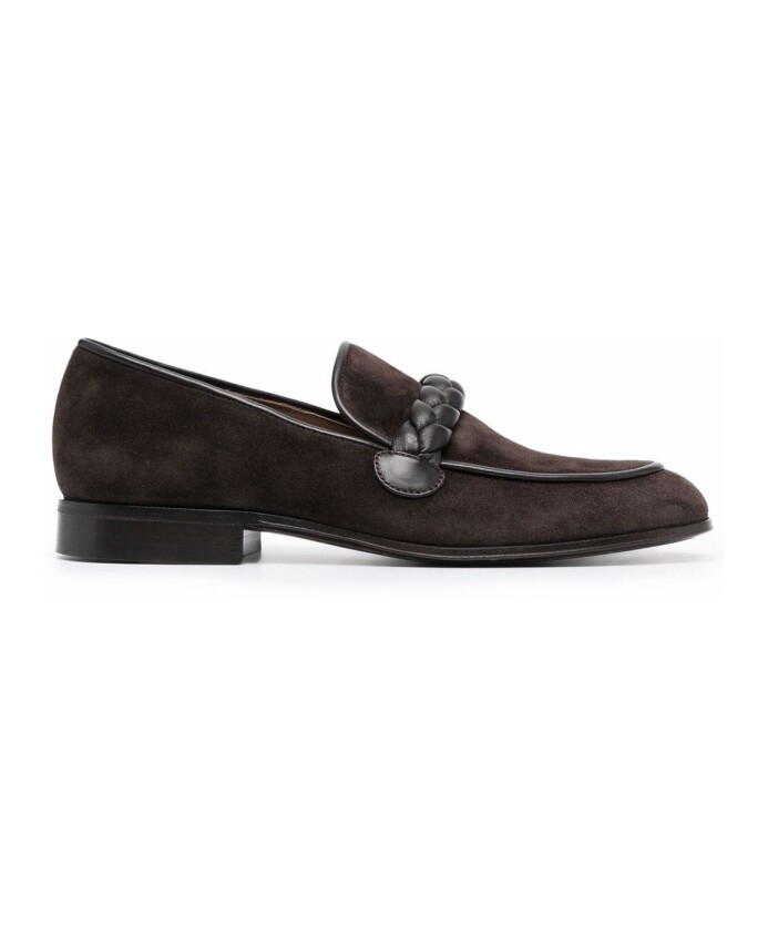 chaussure-elegante-en-daim-moka
