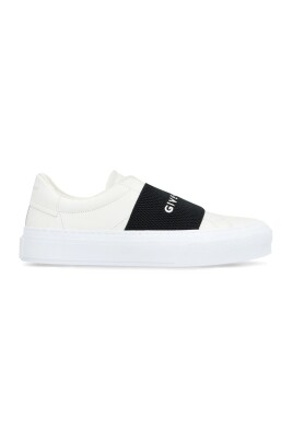 white-sneakers-city-sport-style