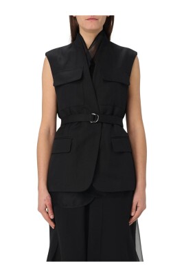 black-sleeveless-vest-with-pockets