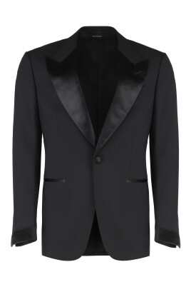 elegant-wool-suit-with-satin-details
