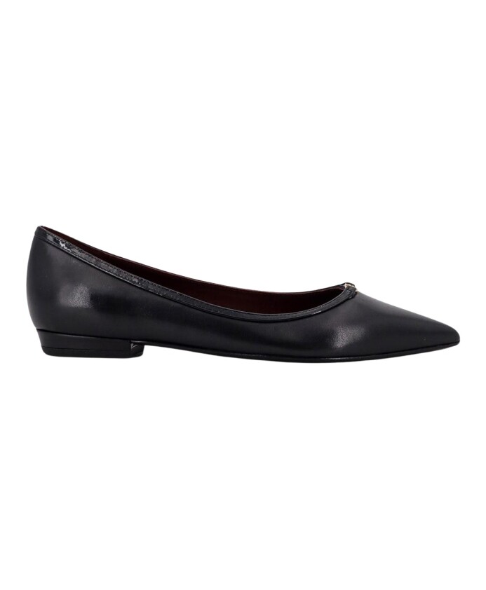 ballerines-en-cuir-noir-design-elegant