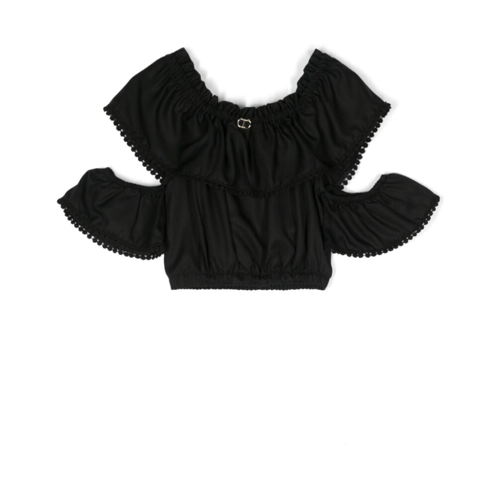 Blusa negra cheap a los hombros