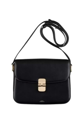 black-bags-for-a-stylish-look