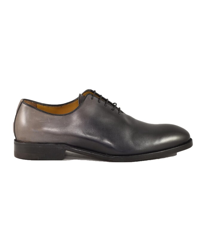 chaussures-en-cuir-a-lacets