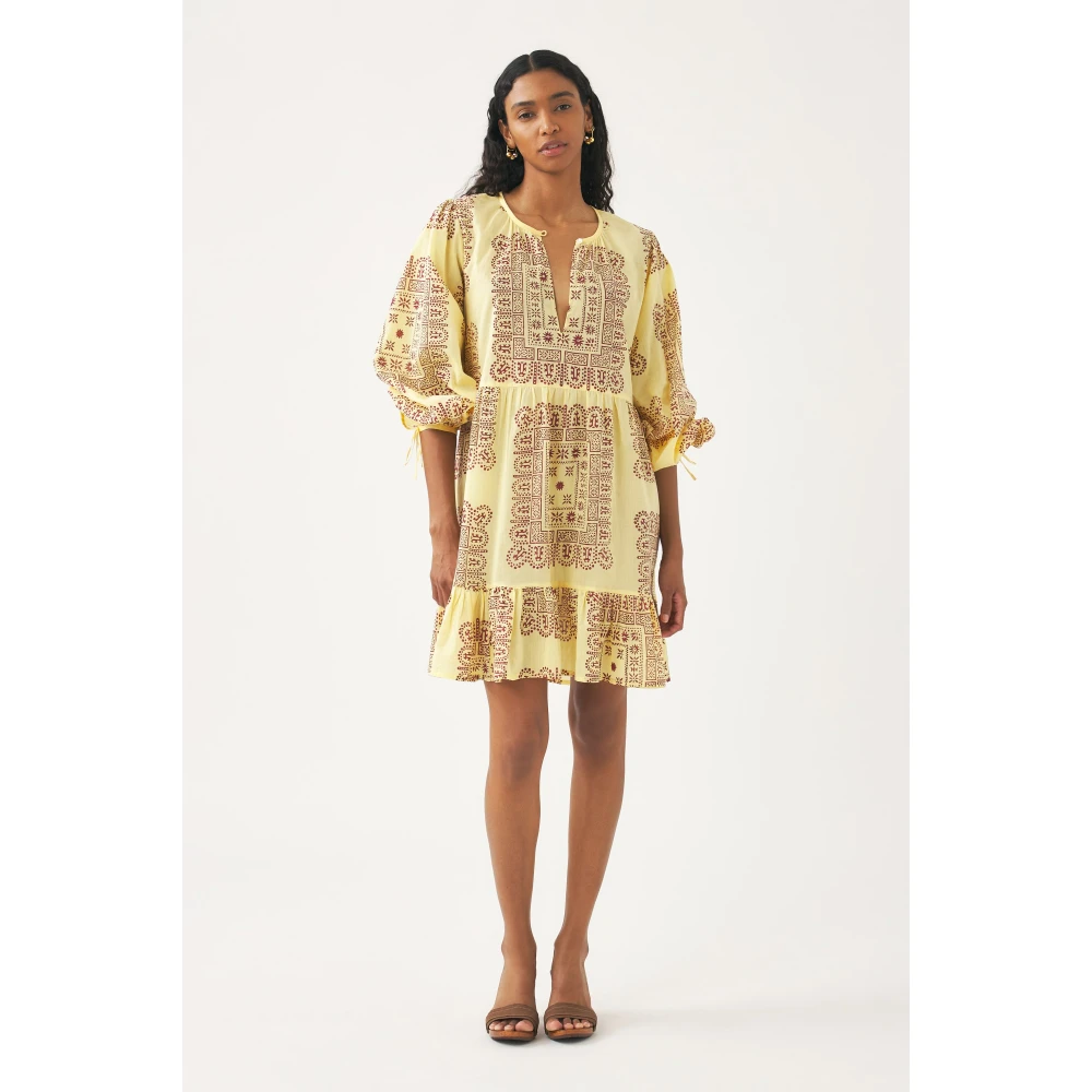 Antik batik Katoenen voile print mini jurk Nalii Yellow Dames