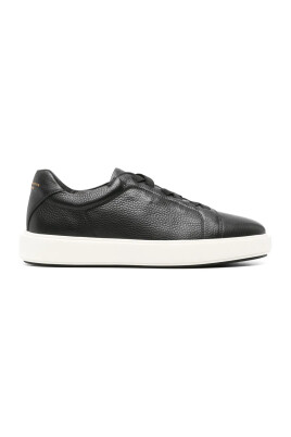 sneakers-en-cuir-fabriquees-en-italie