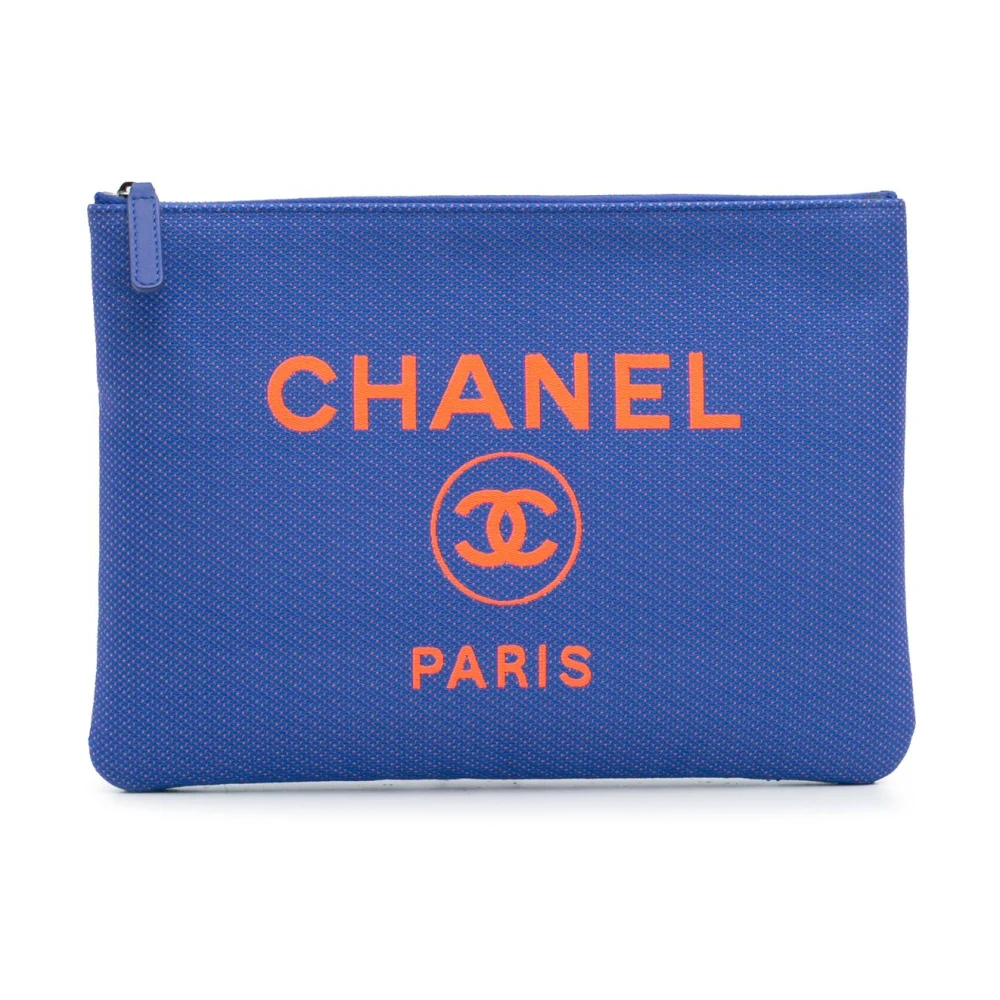 Chanel Vintage Women's Blue Vintage Clutches, One Size, Pre-Owned Canvas Pouch