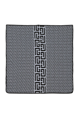 couverture-bebe-a-monogramme-pb-labyrinthe