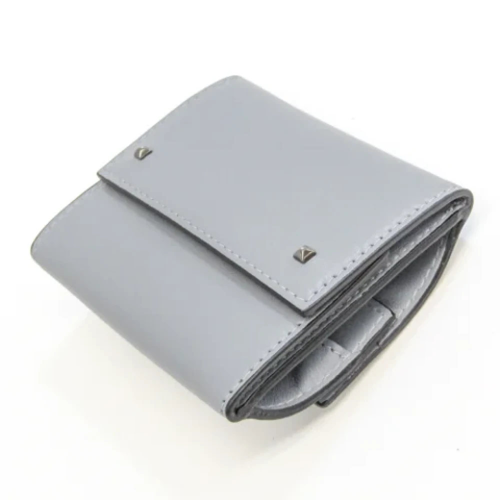 Valentino Vintage Pre-owned Leather wallets Gray Dames