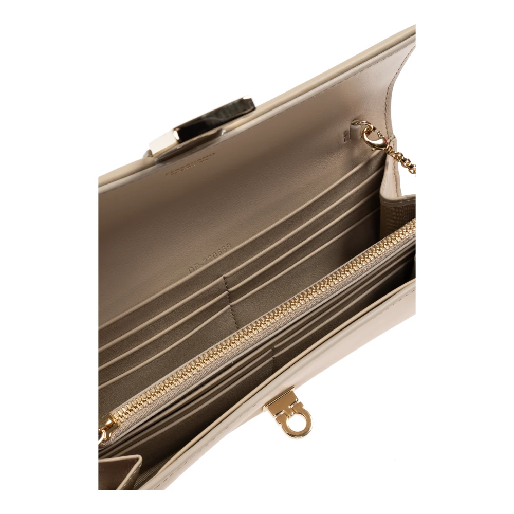 Salvatore Ferragamo Leren portemonnee aan een ketting Beige Dames