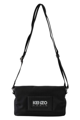 sac-bandouliere-minimaliste-avec-logo-en-relief