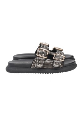 black-sandals-with-brillantini