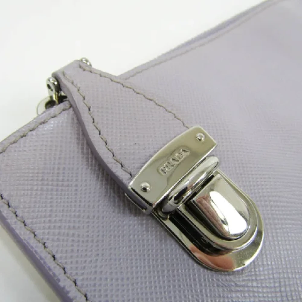 Prada Vintage Pre-owned Leather clutches Purple Dames