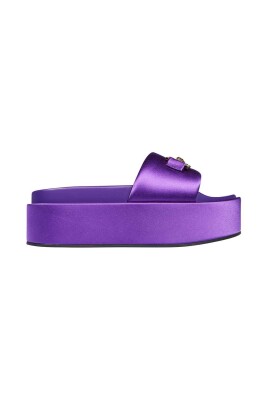logo-slides-in-viscose-silk-blend