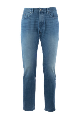 classic-denim-jeans-for-everyday-wear