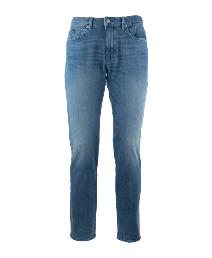 jeans-en-denim-classiques-pour-un-usage-quotidien
