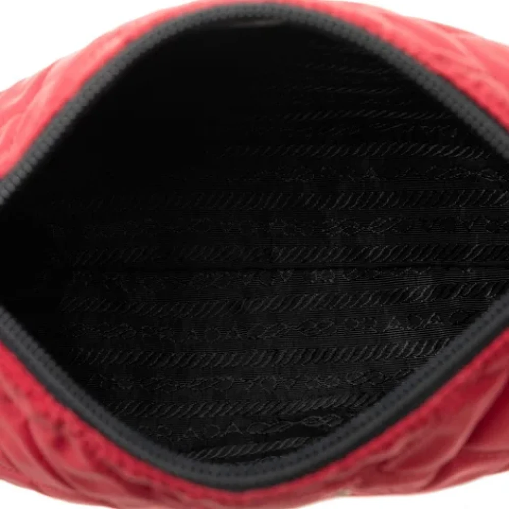Prada Vintage Pre-owned Fabric clutches Red Dames