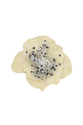 handmalet-blomst-broche-creme-harpiks