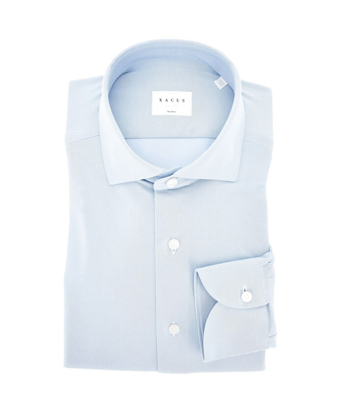 chemise-active-coupe-ajustee-bleu-clair