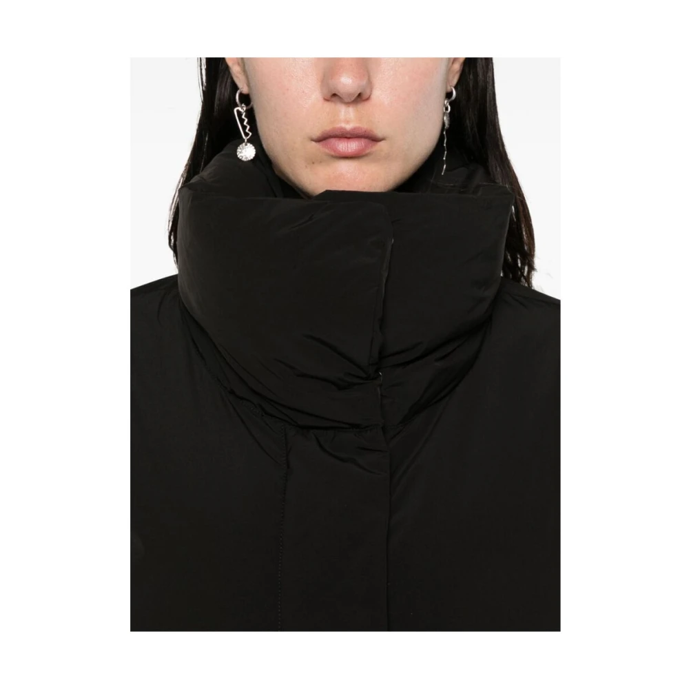 Woolrich Zwarte Gewatteerde Donsjas met Logo Black Dames