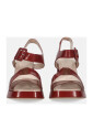 sandales-rouges-en-cuir