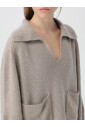 pull-gris-a-col-en-v