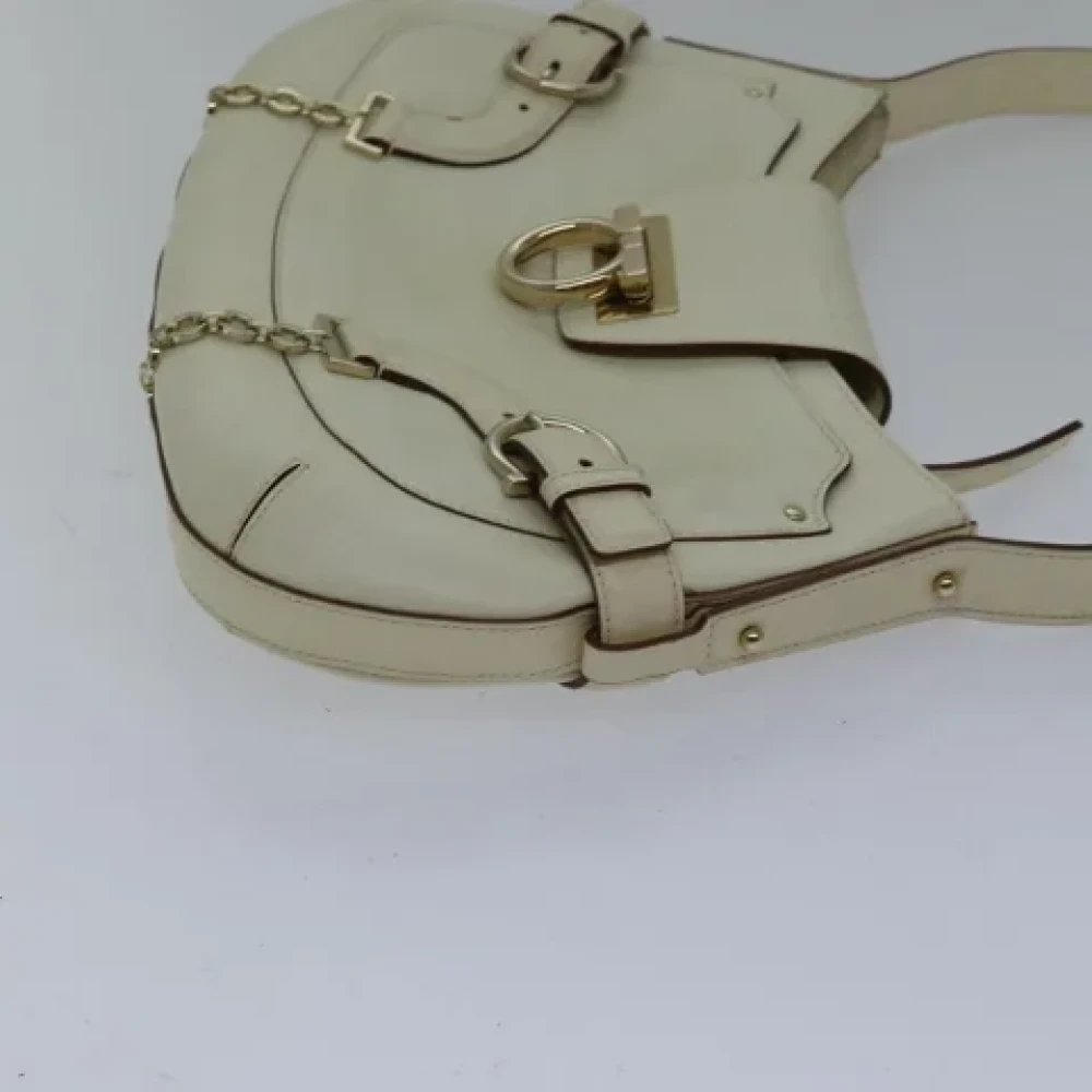 Salvatore Ferragamo Pre-owned Leather shoulder-bags Beige Dames