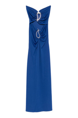 robe-maxi-bleue-avec-ornements-en-anneau