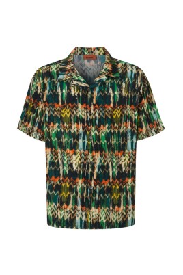 chemise-decontractee-a-manches-courtes