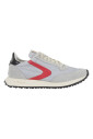 sneakers-bleues-et-grises-en-daim