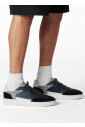 t-toe-sneaker