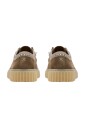 chaussures-a-lacets-en-daim-vert-moderne
