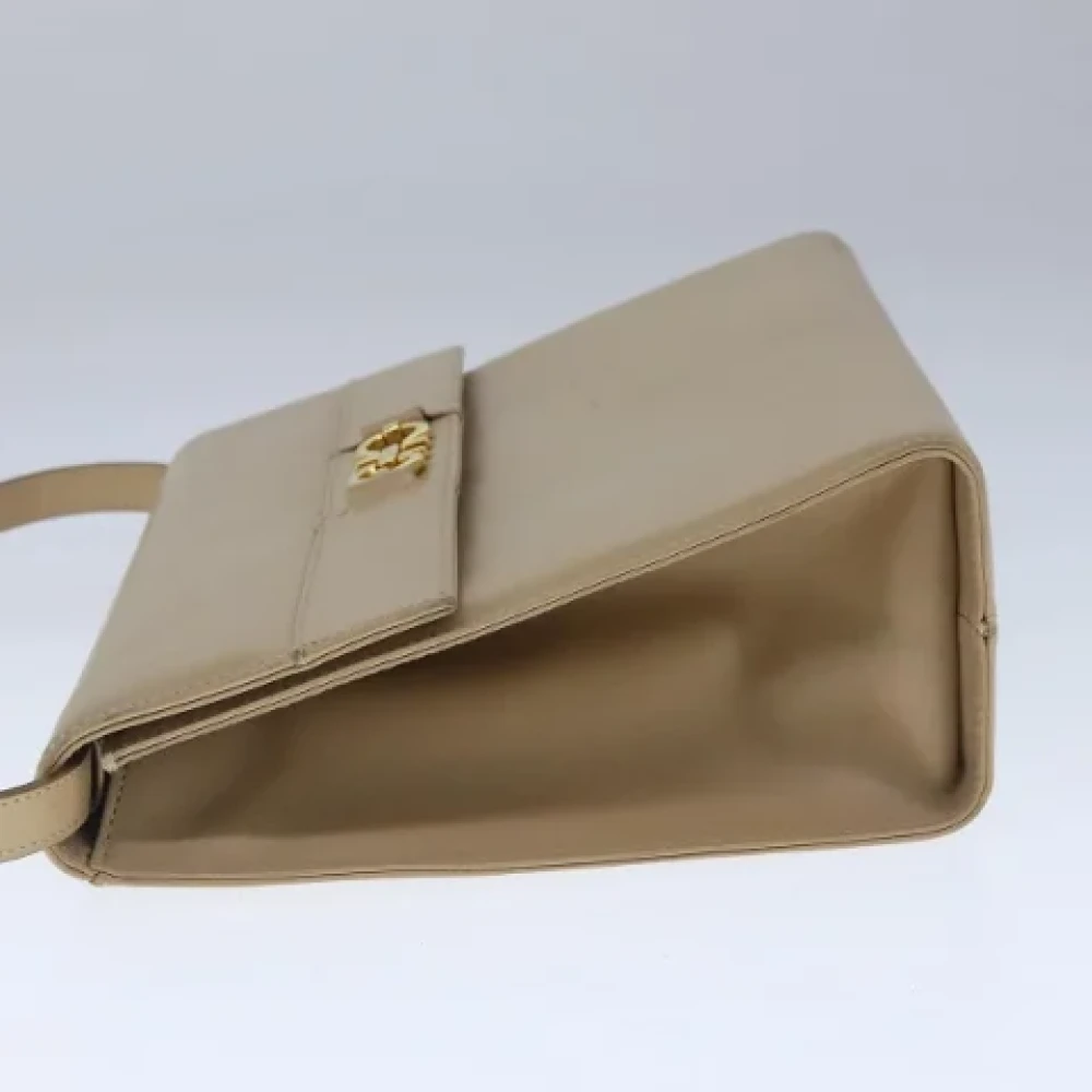 Salvatore Ferragamo Pre-owned Leather shoulder-bags Beige Dames