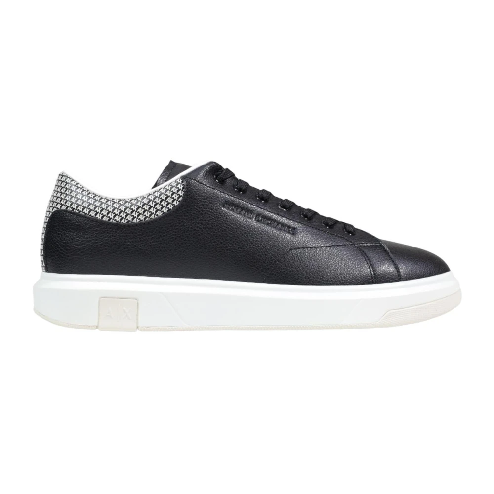 Armani Exchange Sneakers met detail op de achterkant Heren Schoenen Zwart