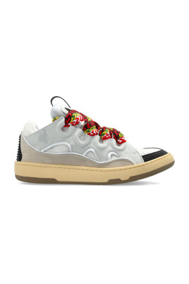 curb-sneakers