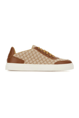 casual-sneakers-for-everyday-wear