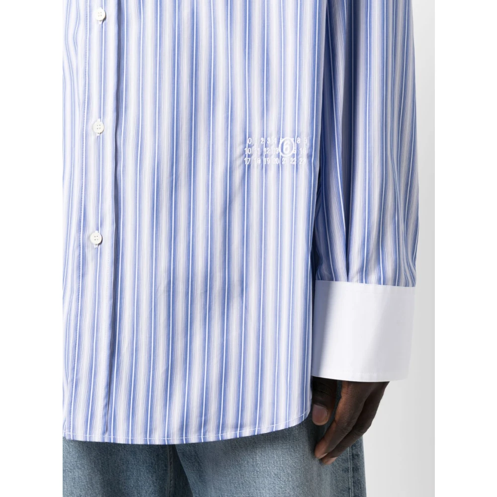 MM6 Maison Margiela Oversized Gestreept Katoenen Overhemd met Geborduurde Numerieke Grafiek Blue Heren