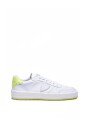 baskets-en-cuir-avec-semelle-en-caoutchouc