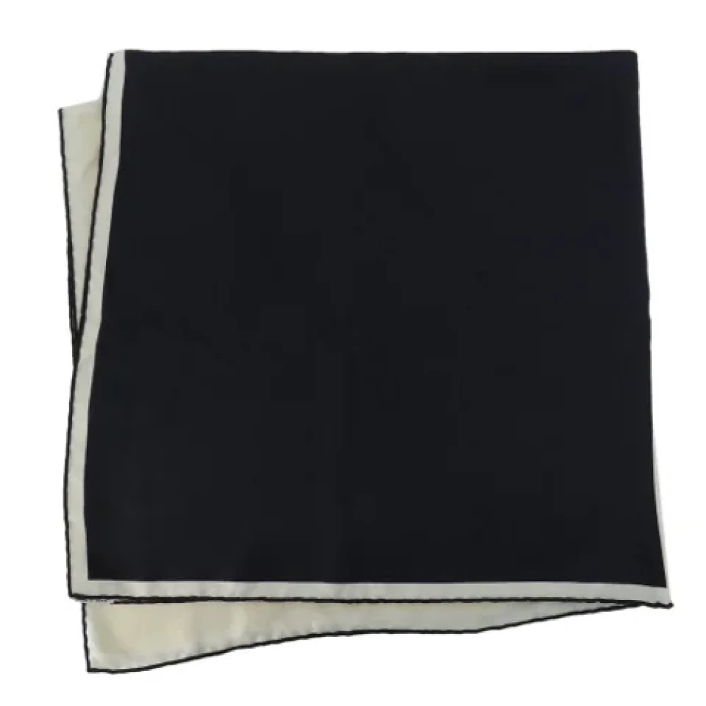Hermès Vintage Pre-owned Silk scarves White Dames
