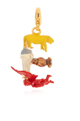 pendant-with-a-letter
