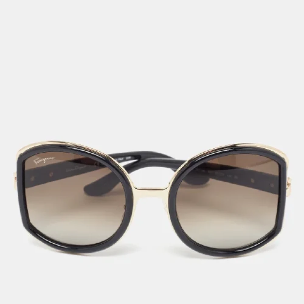 Salvatore Ferragamo Pre-owned Acetate sunglasses Black Dames