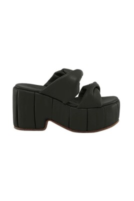 heeled-mules