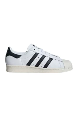 Superstar 82 Skor